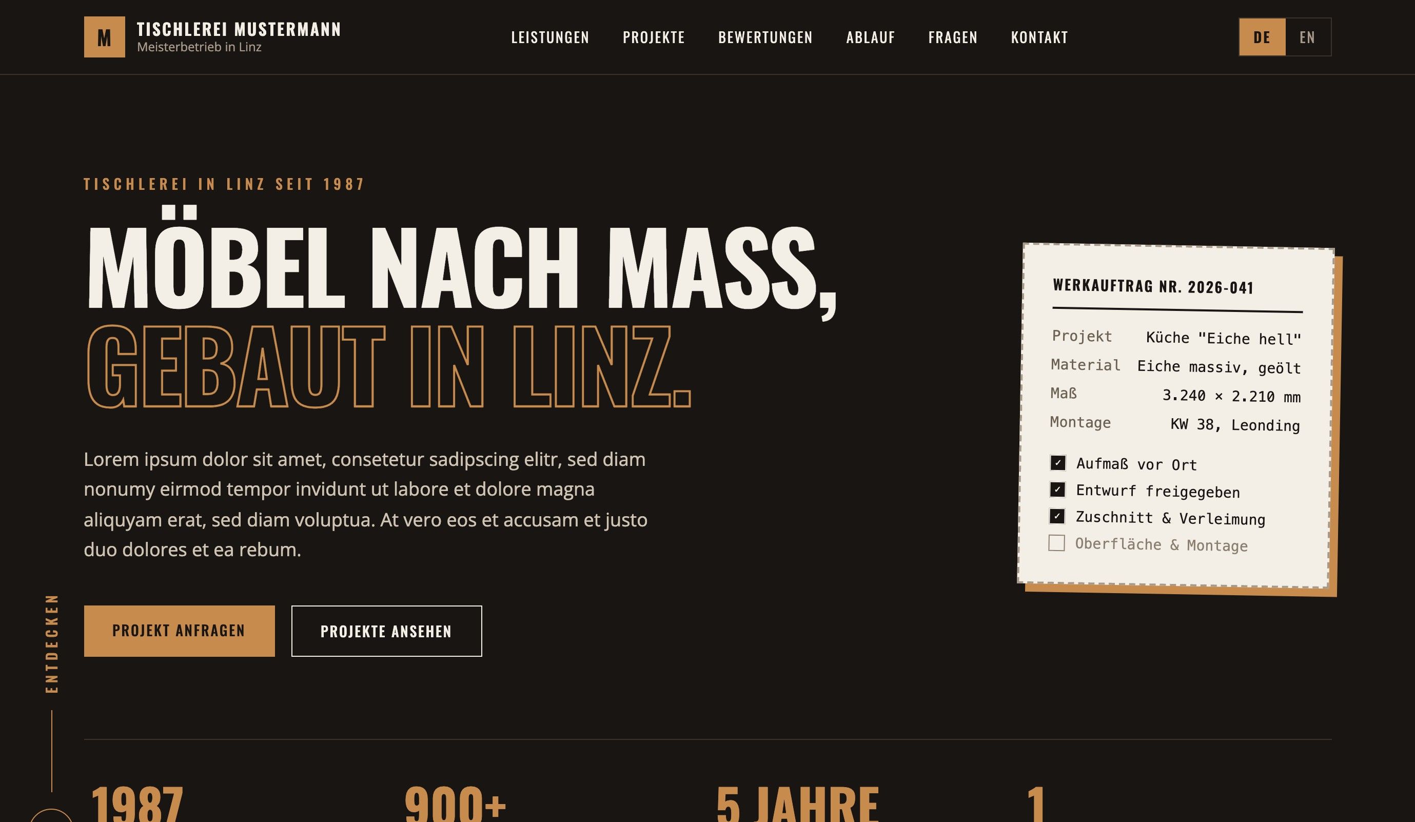 Screenshot der Website-Vorlage 3 unter webgaudi.at/demo3, ein markantes dunkles Design für Handwerksbetriebe wie Tischlereien